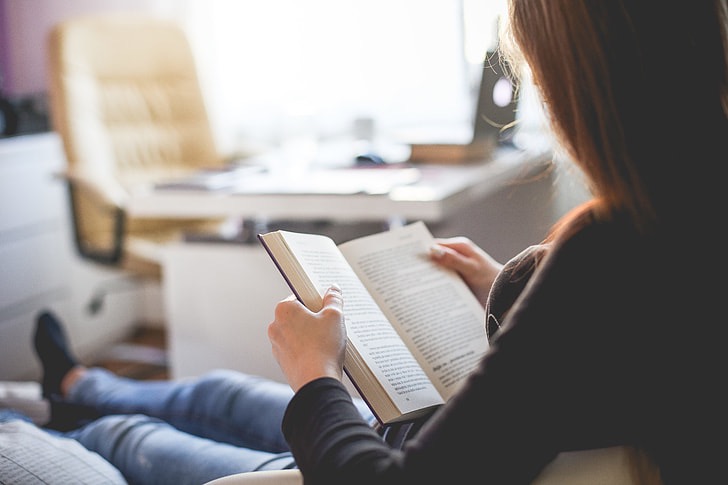 5 Ways to Prioritize Your Reading